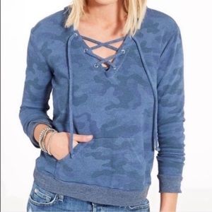 SUNDRY BY ANTHROPOLOGIE BLUE CAMO PRINT HOODIE SIZE XSMALL/1